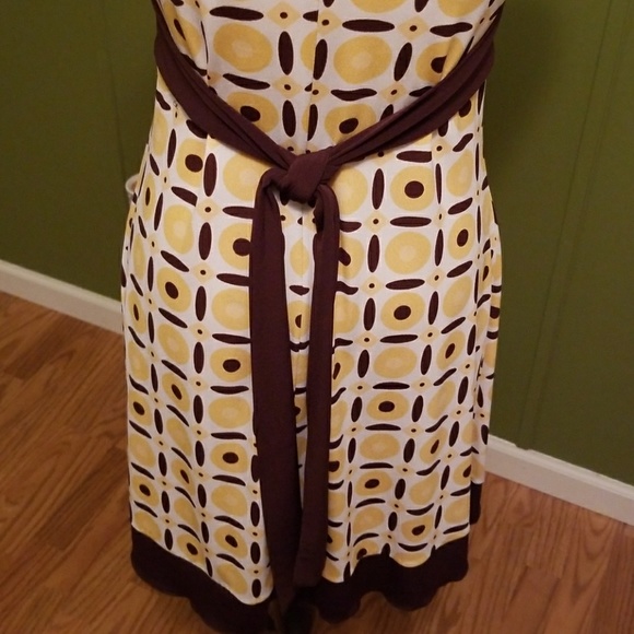 Plunging neck dress - Picture 7 of 7